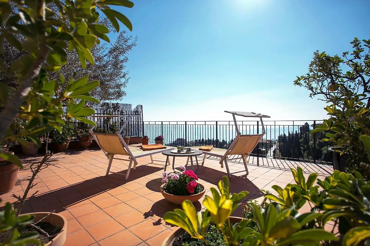 Francesca'S Apartment Taormina